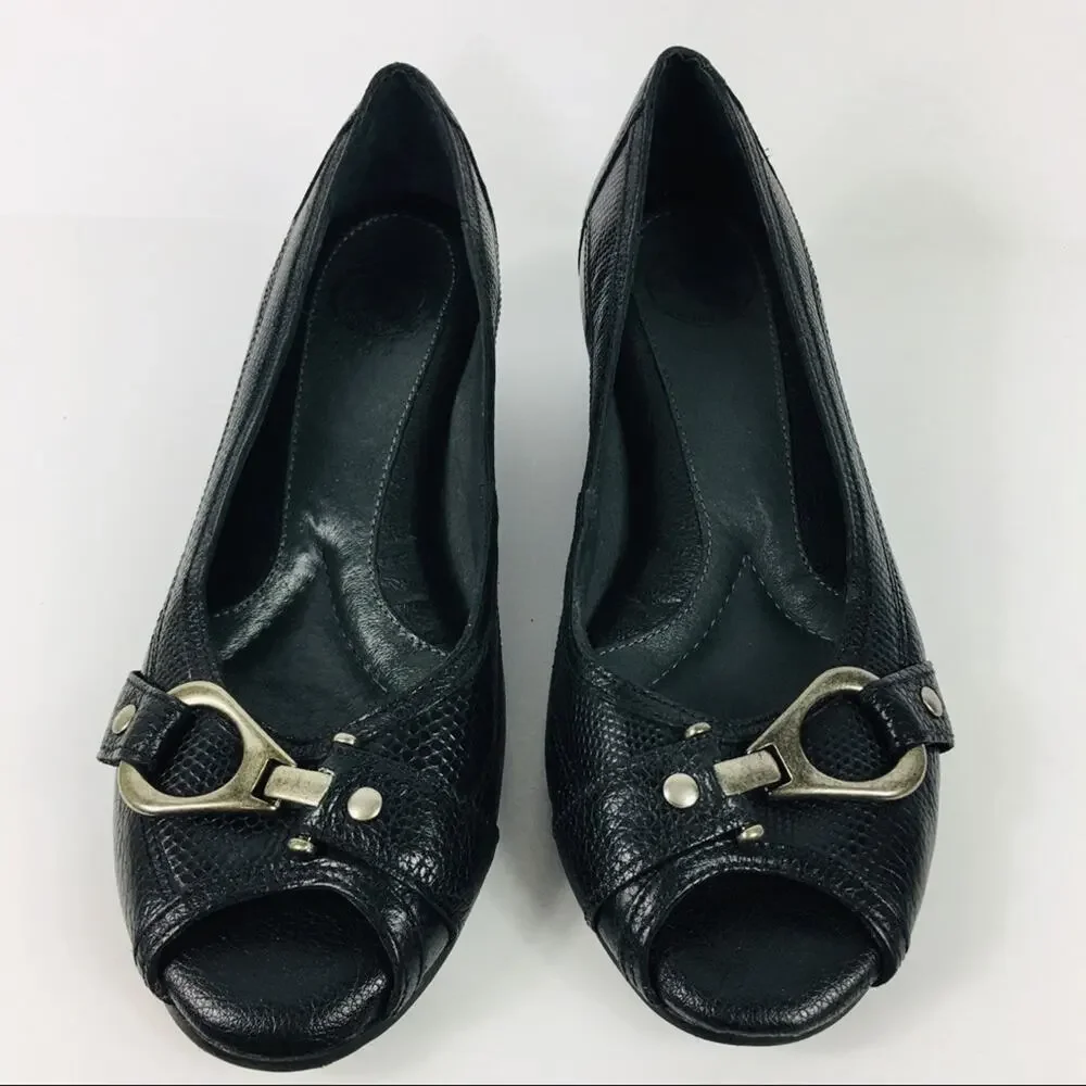 Nurture open toe wedge heel black leather size 6.5